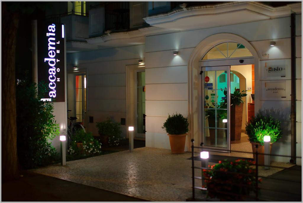 Accademia Hotel Rimini Luaran gambar