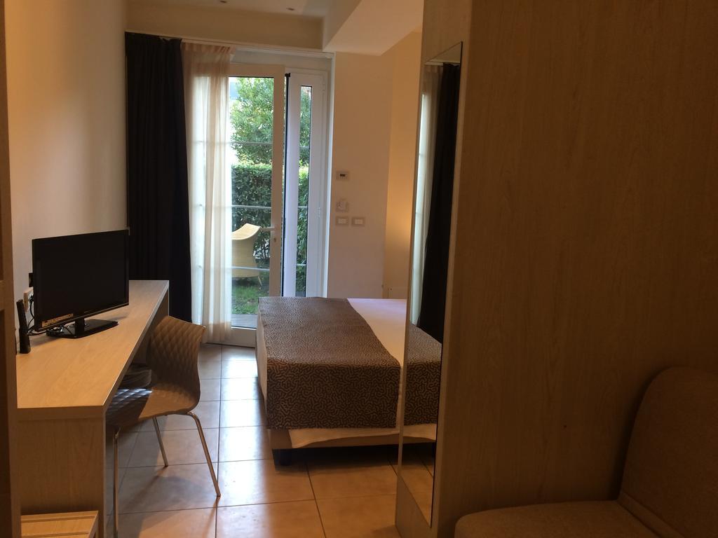 Accademia Hotel Rimini Luaran gambar