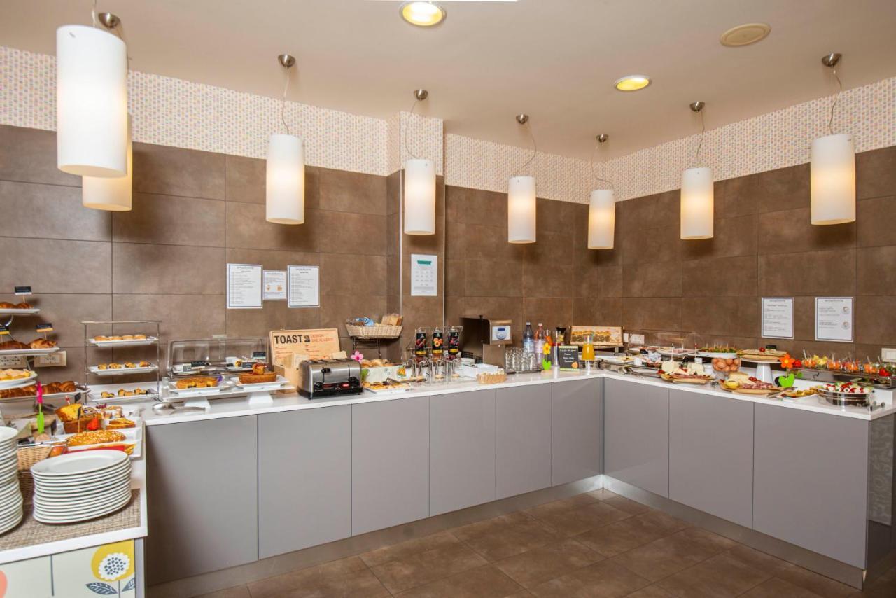 Accademia Hotel Rimini Luaran gambar